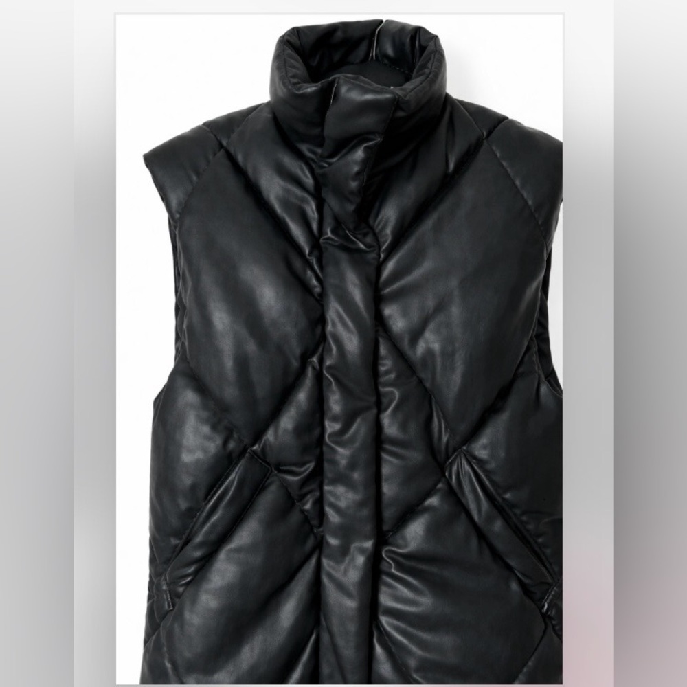 Abercrombie Vegan Leather Puffer Vest Black Quilted Mob Wife  XS Boxy Unisex